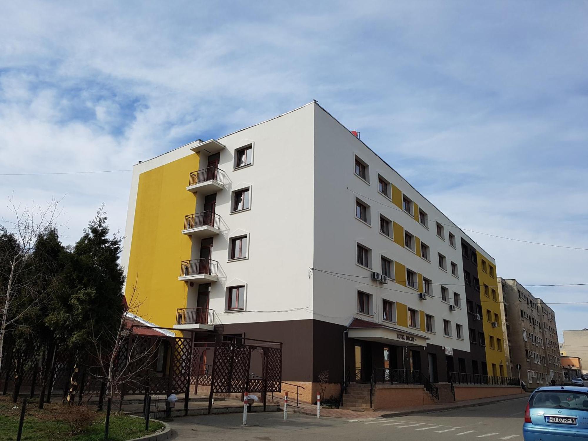 Hotel Dacor Orastie Bagian luar foto